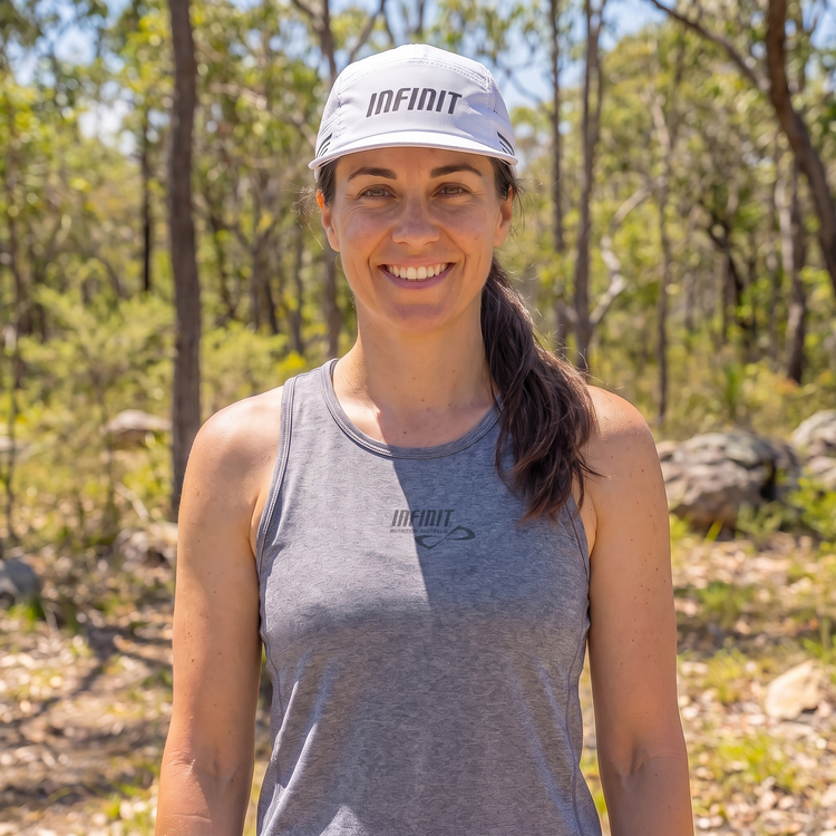 Infinit Run Cap White